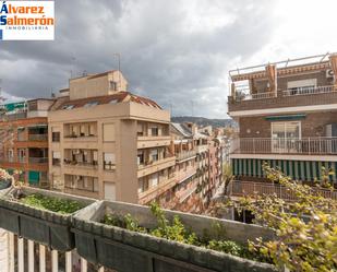 Vista exterior de Dúplex en venda en  Granada Capital amb Terrassa i Balcó