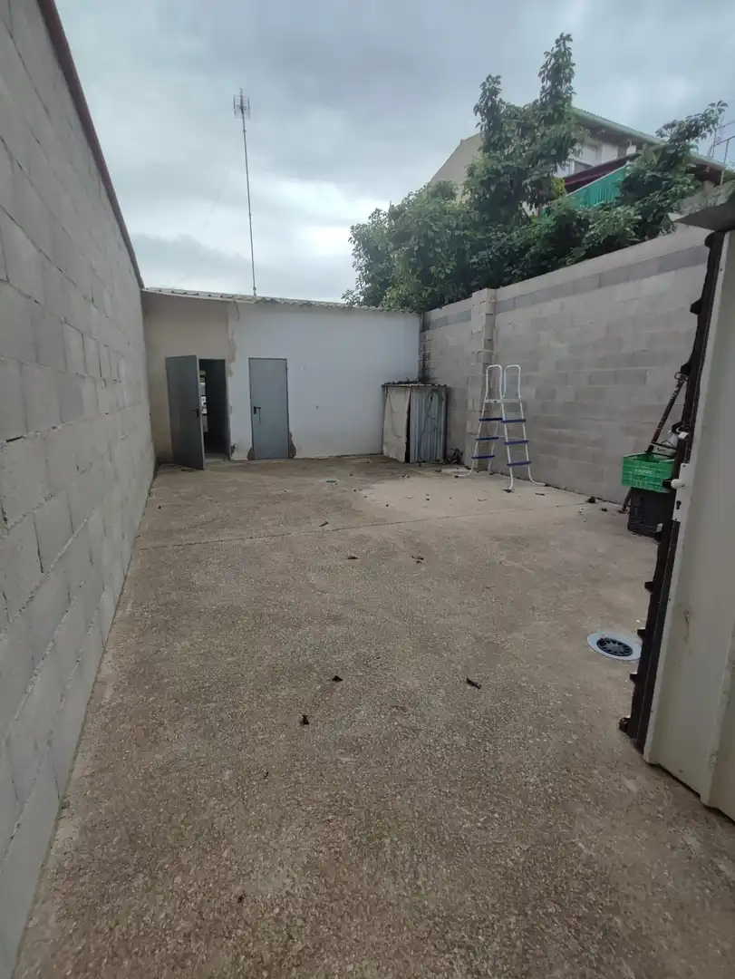 Local en venda en Polinyà de Xúquer amb Aire condicionat i Terrassa