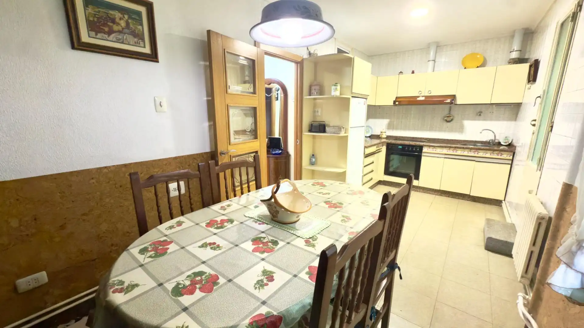 Kitchen of Houses for sale in Ourense Capital   with Private garden, Terrace and Furnished
