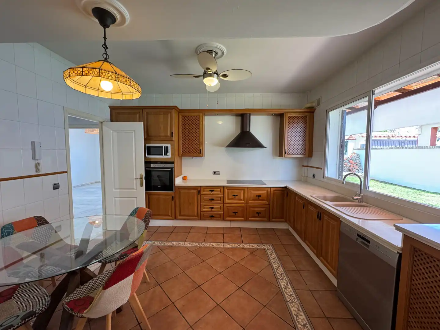 Cocina de Casa o chalet de alquiler en Espartinas con Aire acondicionado, Calefacción y Jardín privado