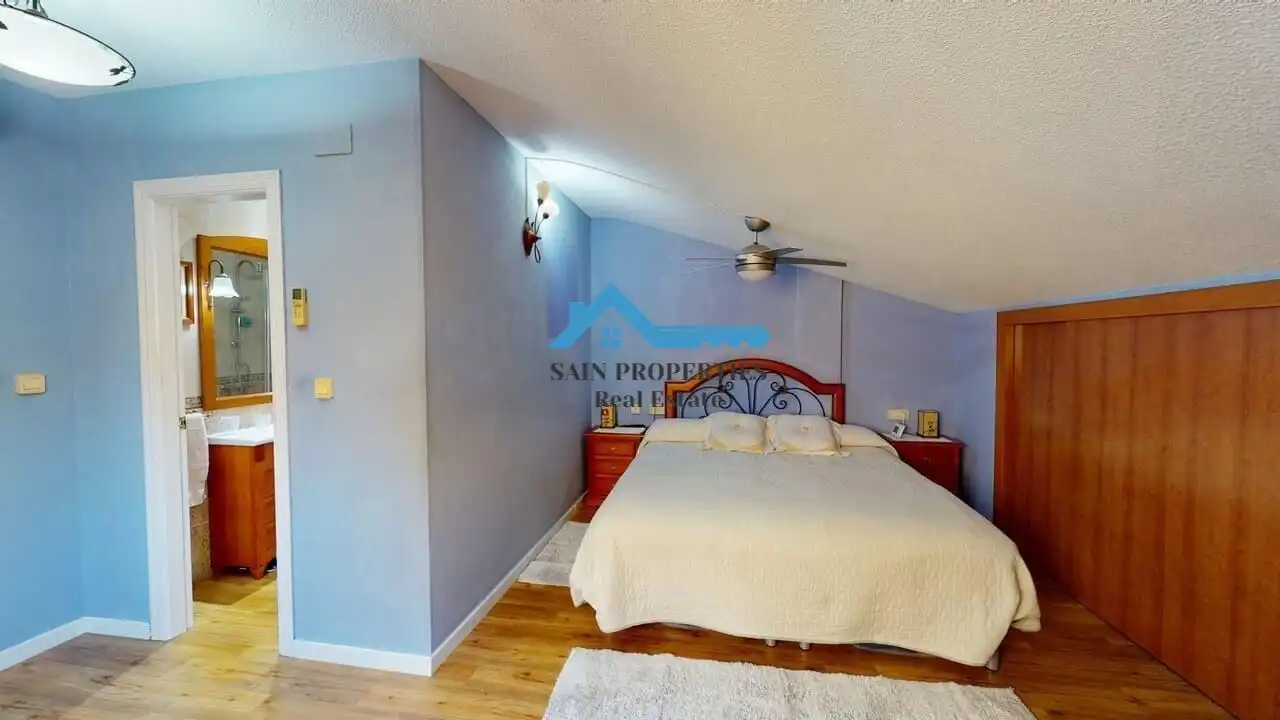 Casa aparellada amb terrassa en venda a Varadero, imagen 17
