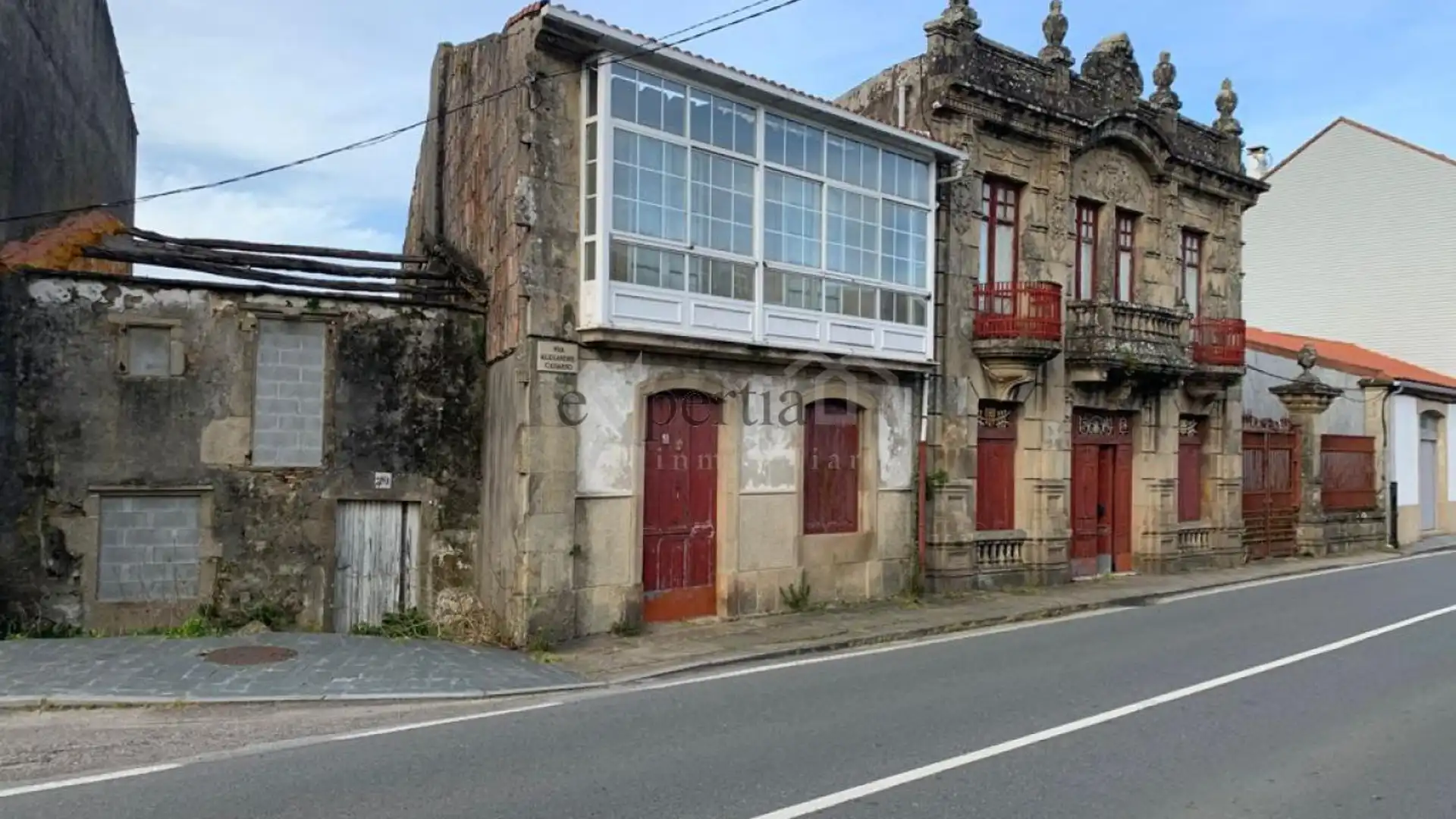 Vista exterior de Finca rústica en venda en Noia amb Jardí privat