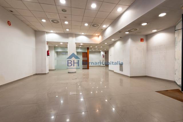 Local comercial en Venta en Glorieta de Ruiz Giménez en Arapiles
