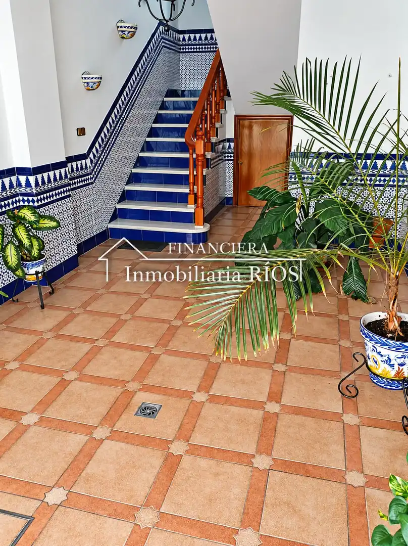 Casa o xalet en venda en Alcalá de Guadaira amb Aire condicionat, Traster i Balcó