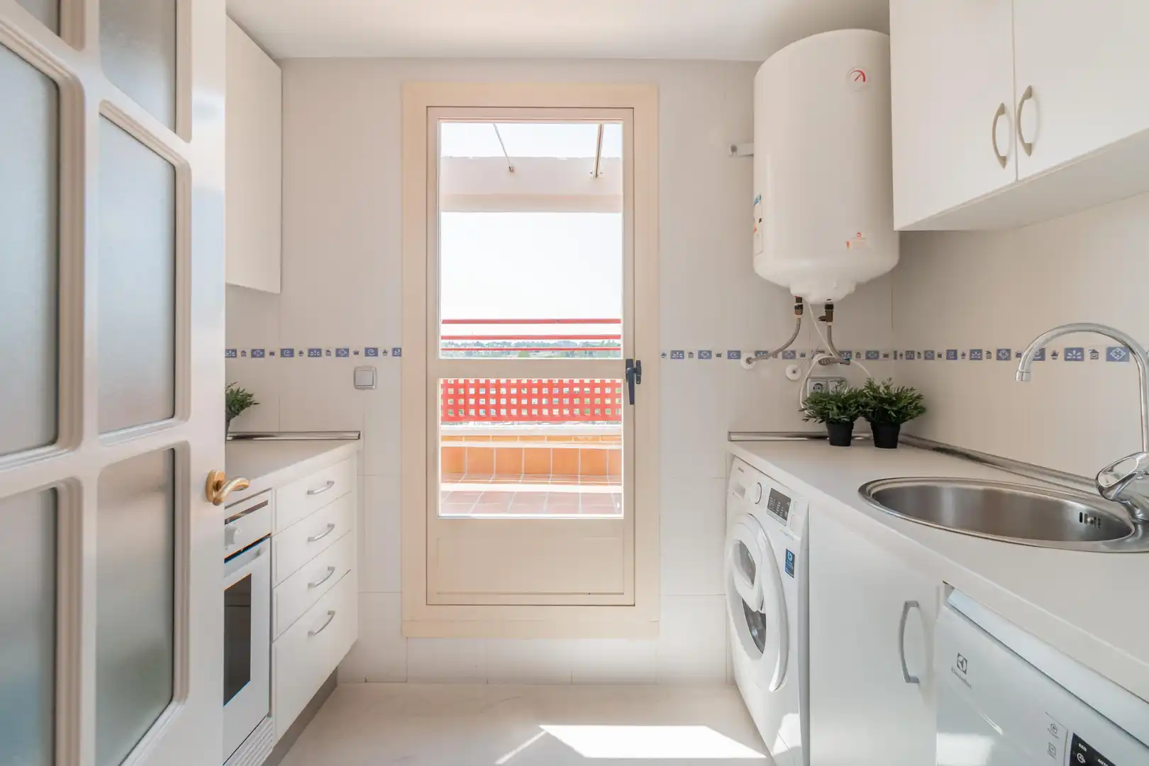 Cocina de Ático de alquiler en Madrid con Jardín privado, Parquet y Trastero