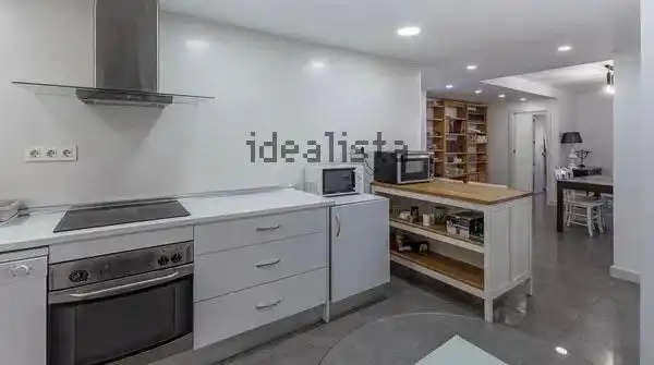 Cuina de Pis en venda en Granada amb Calefacció i Moblat
