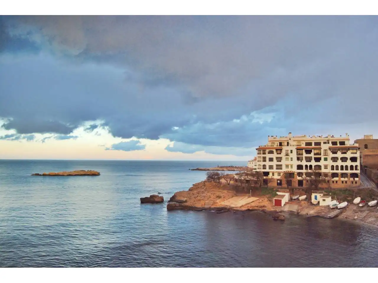 Außenansicht von Wohnung zum Verkauf in L'Escala mit Klimaanlage, Heizung und Terrasse