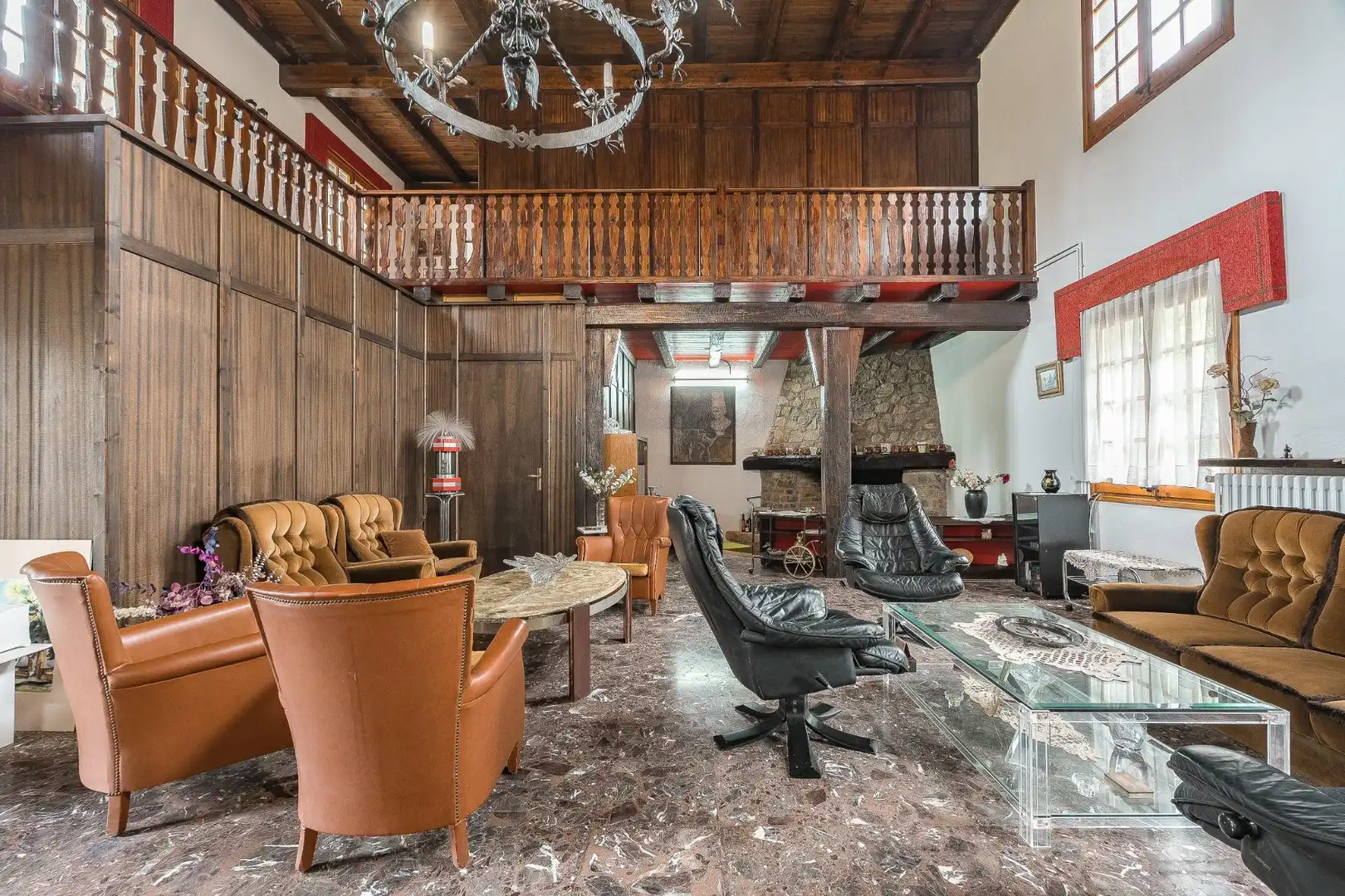 Sala de estar de Casa o chalet en venta en Cabanelles con Calefacción, Terraza y Balcón