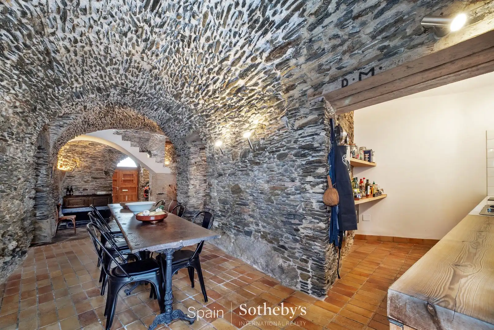 Menjador de Casa o xalet en venda en Cadaqués amb Aire condicionat, Jardí privat i Terrassa