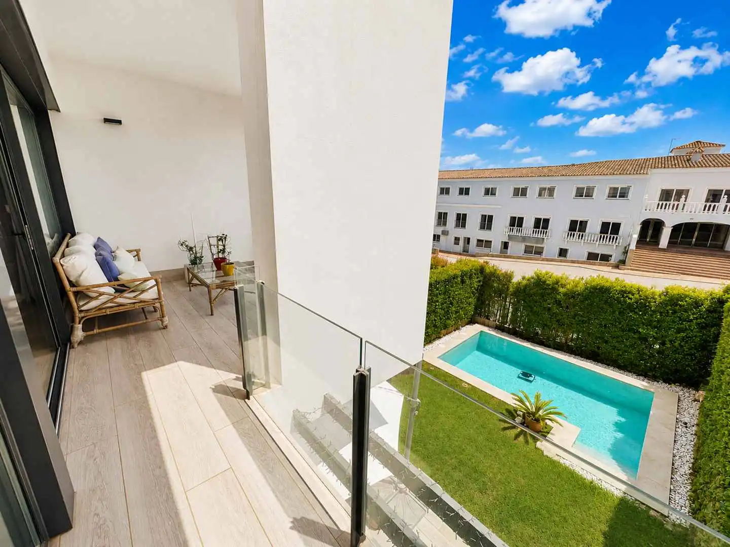Terrassa de Casa adosada en venda en Sotogrande amb Aire condicionat, Calefacció i Jardí privat