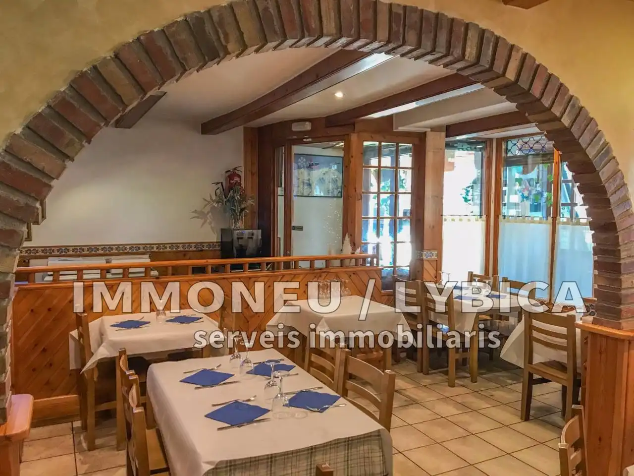 Local en venta en Alp