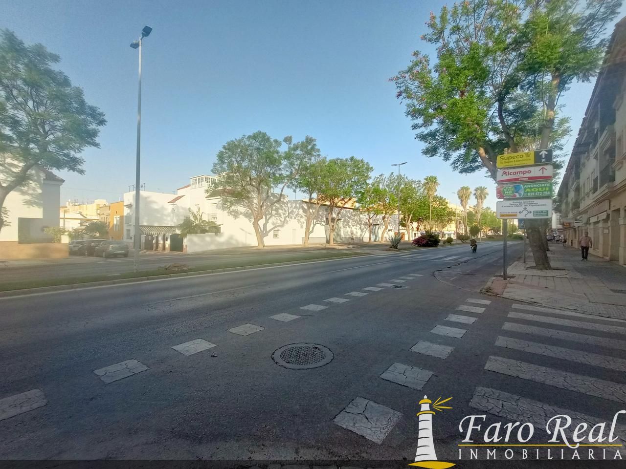 Vista exterior de Garatge en venda en Sanlúcar de Barrameda