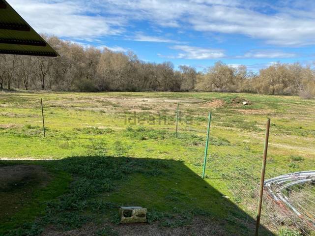 Nave industrial en Alquiler en El Viso de San Juan
