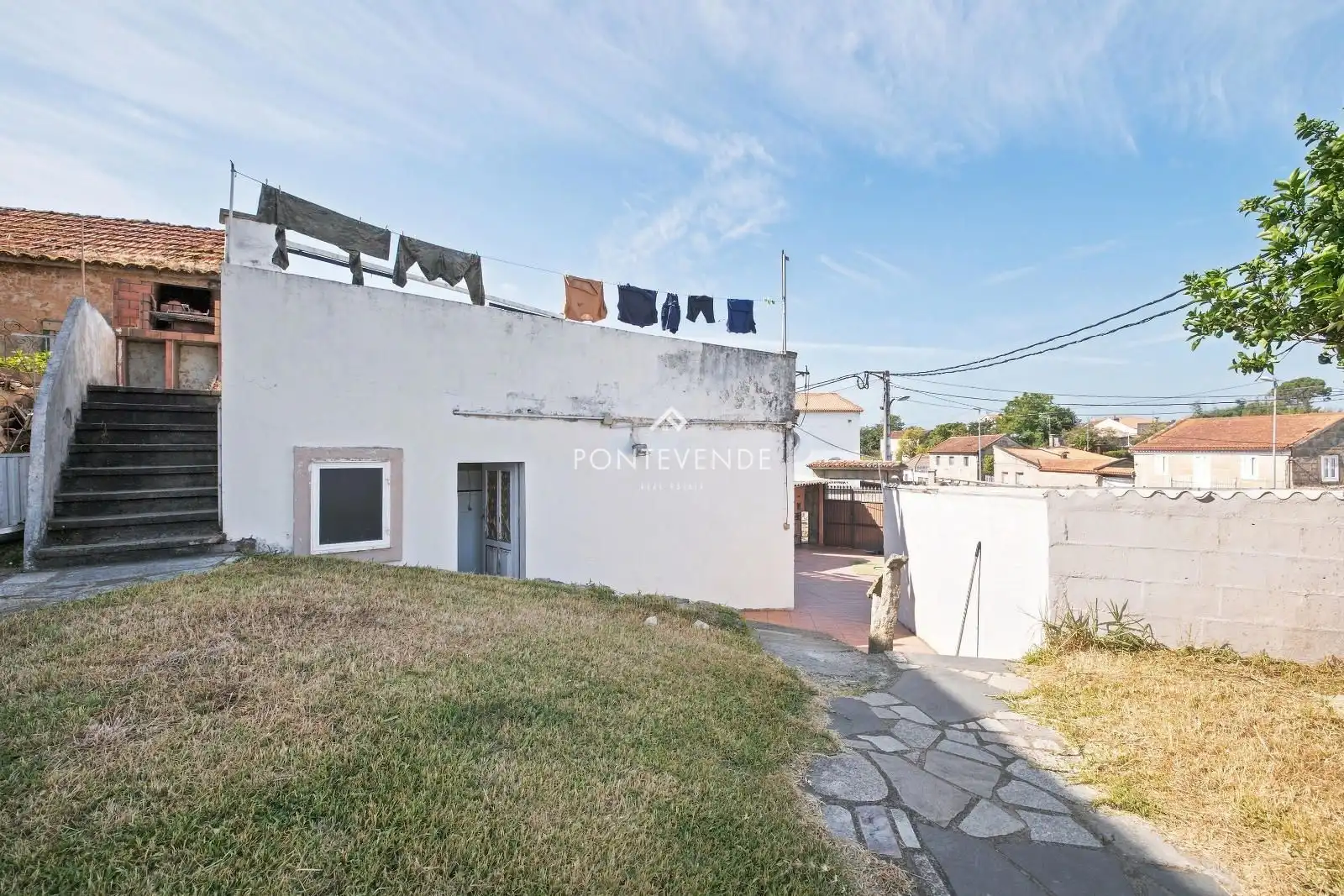 Vista exterior de Casa o xalet en venda en Marín amb Forn