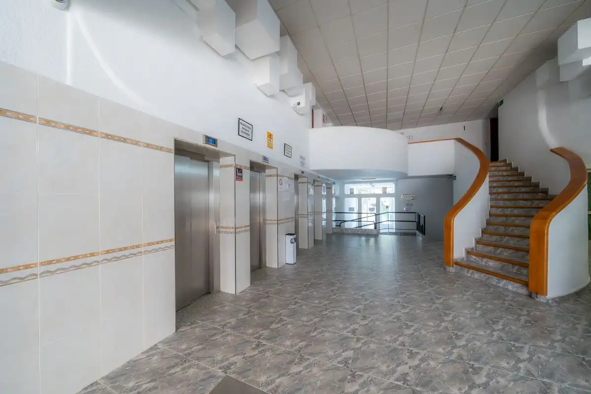 Ground floor with terrace for sale in Av. de Portugal, imagen 28