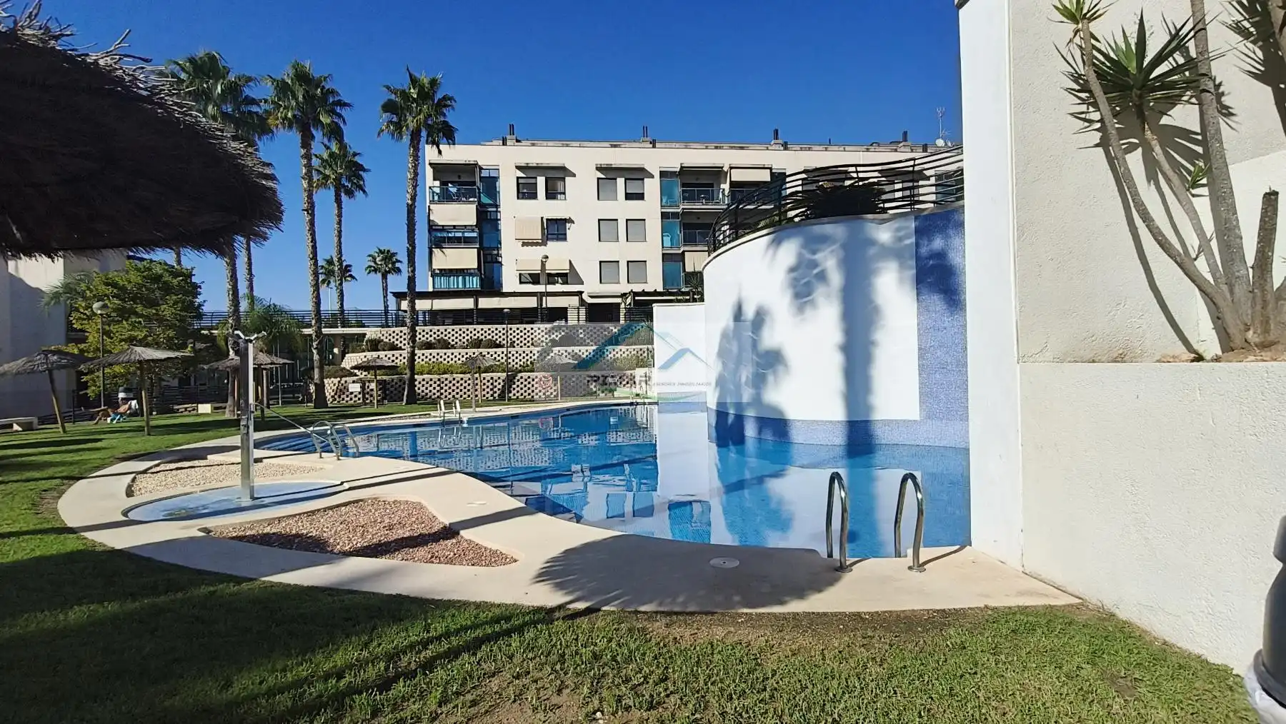 Pis amb piscina en venda a Santa Pola ciudad