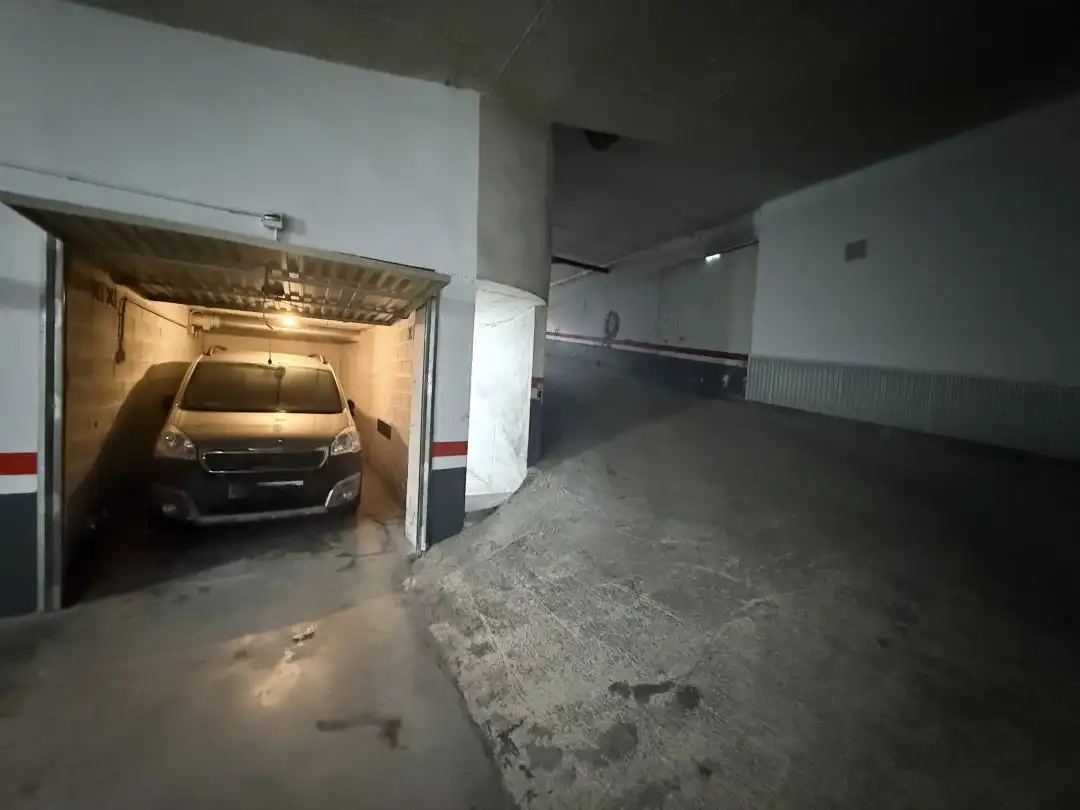 Aparcamiento en venta en San Frantzisko Kalea, imagen 4