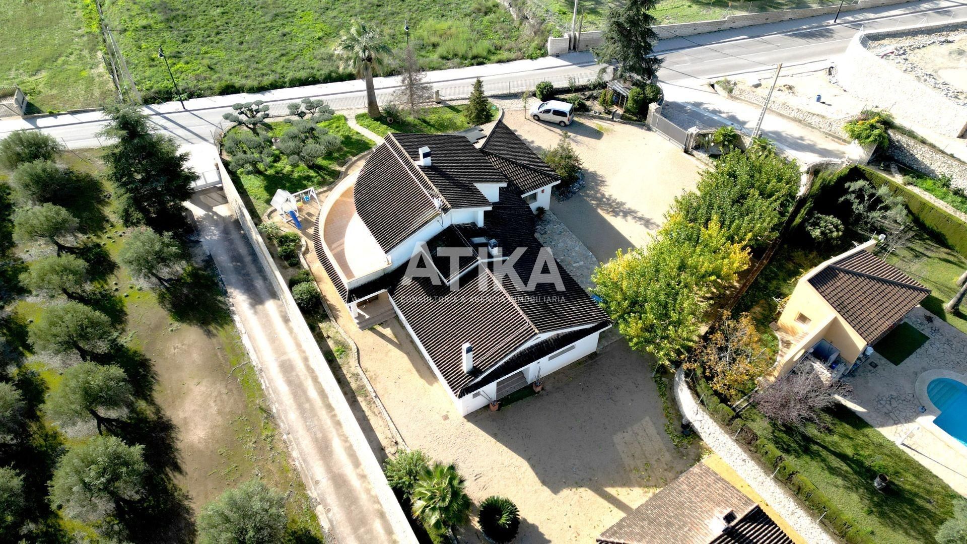 Vista exterior de Casa o xalet en venda en Ontinyent amb Aire condicionat, Calefacció i Terrassa