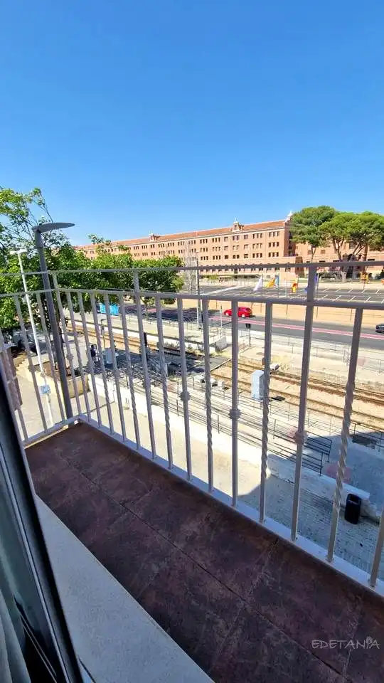 Vista exterior de Piso para compartir en Moncada con Aire acondicionado, Calefacción y Amueblado