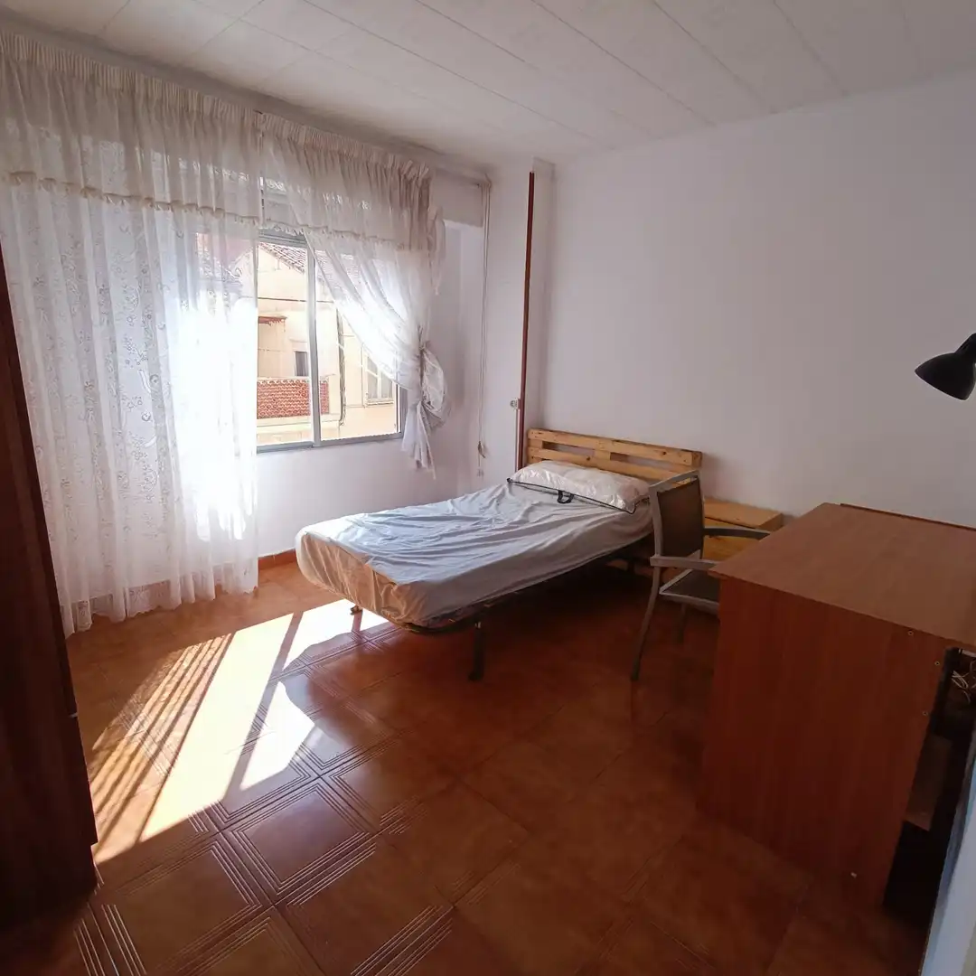 Habitación de Piso de alquiler en Alcoy / Alcoi con Amueblado