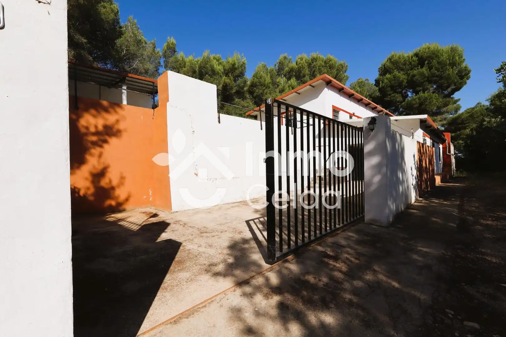Vista exterior de Casa o chalet en venta en Chiva con Jardín privado y Terraza