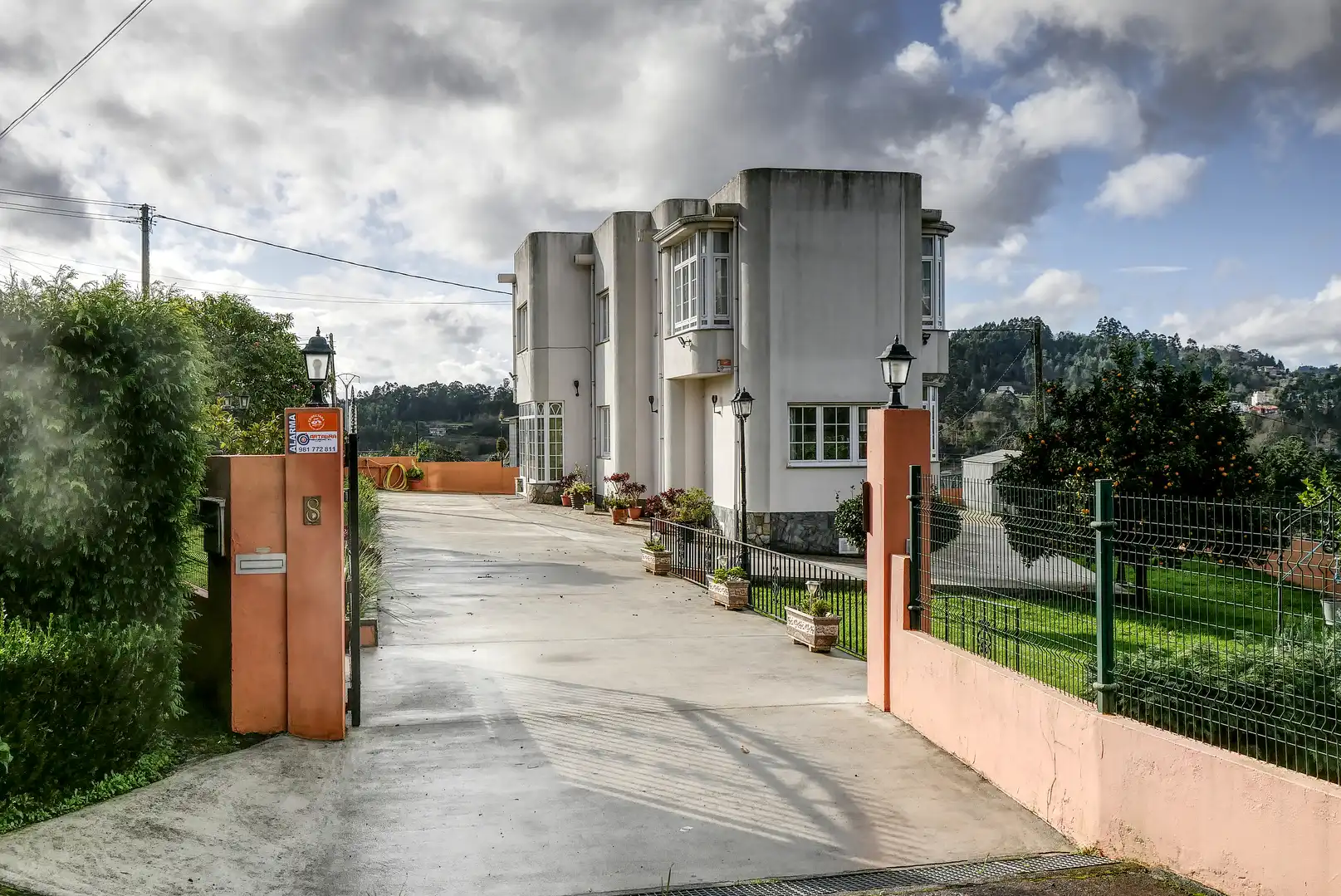 Vista exterior de Casa o chalet en venta en Bergondo con Calefacción, Jardín privado y Horno