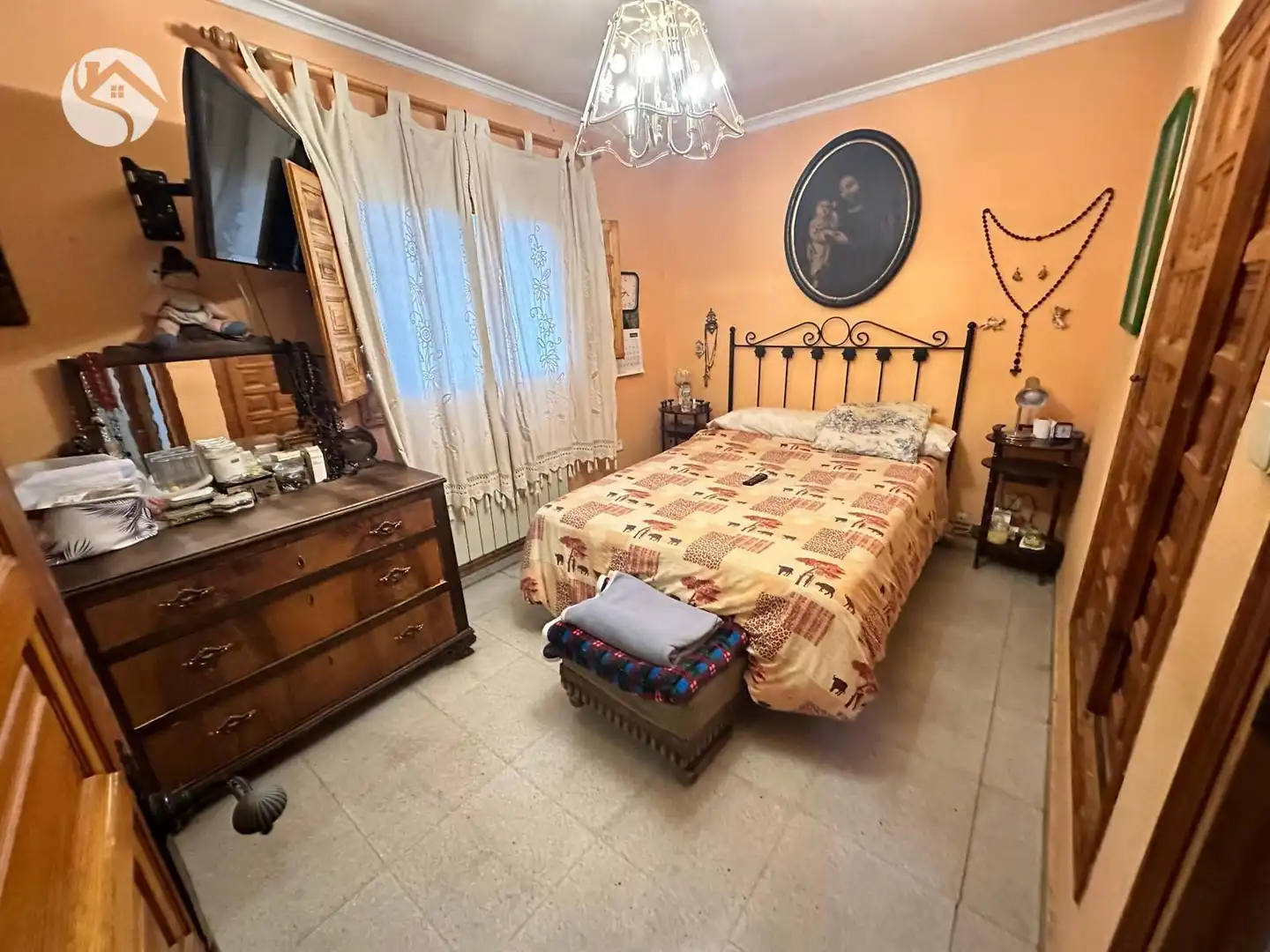 Bedroom of Houses for sale in Cuenca  with Heating and Swimming Pool