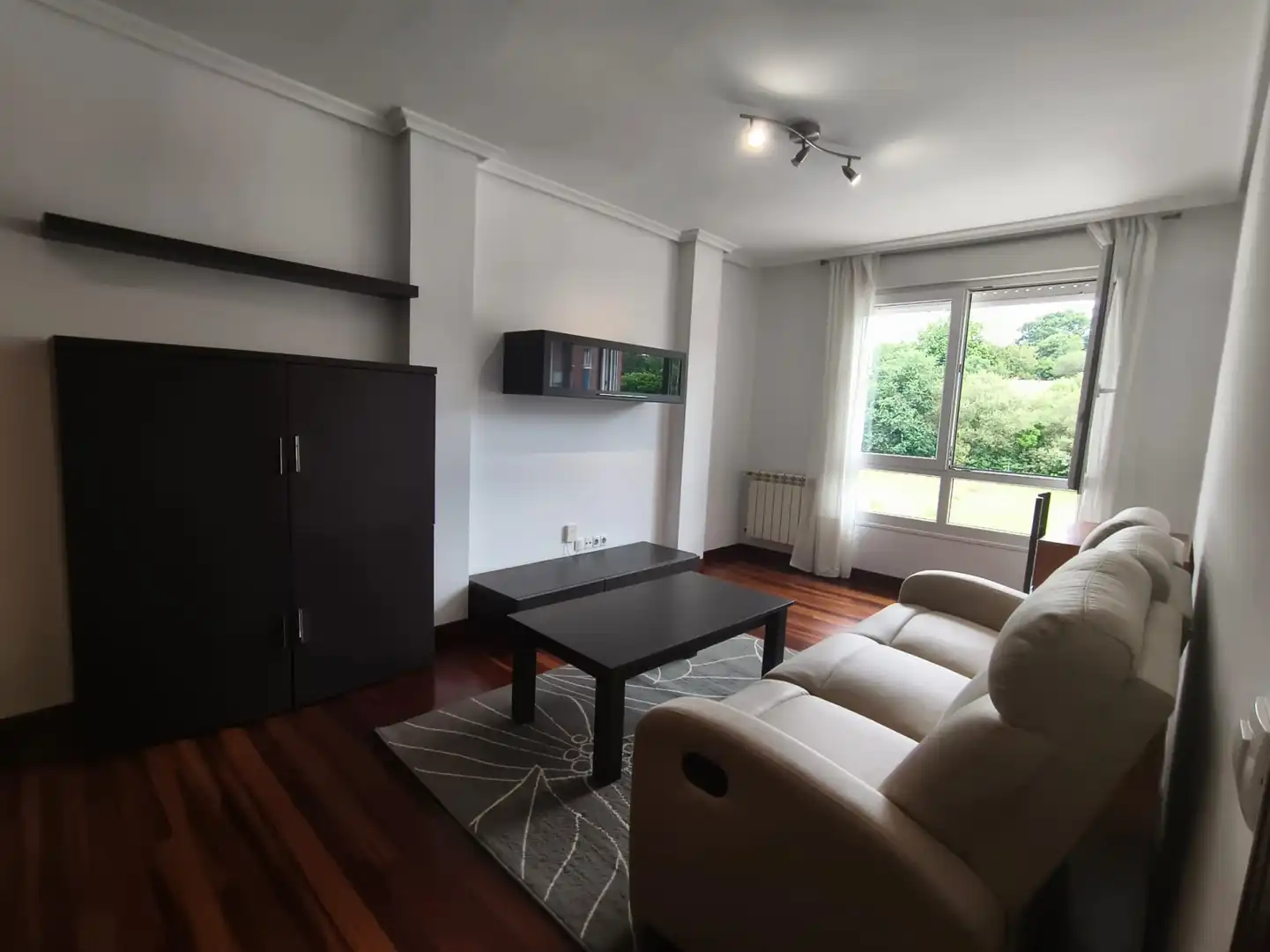 Sala de estar de Piso de alquiler en Entrambasaguas con Calefacción, Jardín privado y Terraza