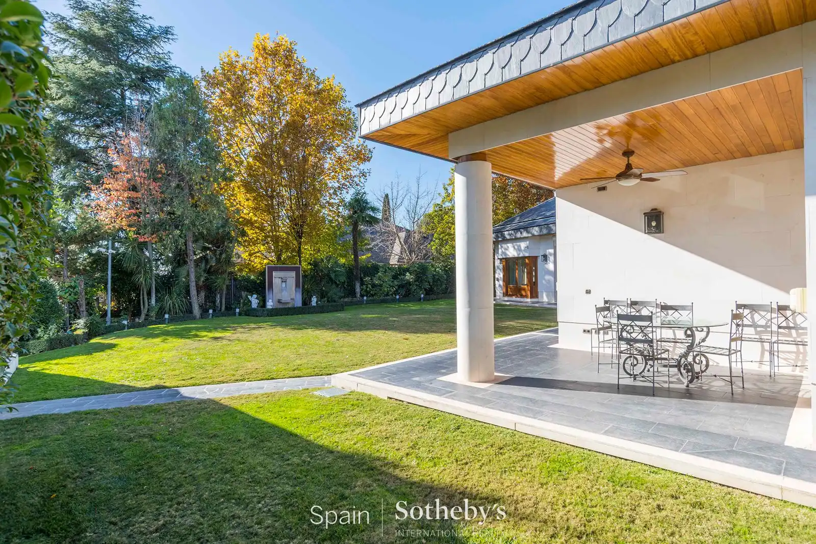 Terraza de Casa o chalet en venta en Madrid con Calefacción, Jardín privado y Piscina