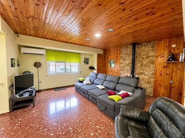 Casa amb balcó en venda a Carrer Saragossa