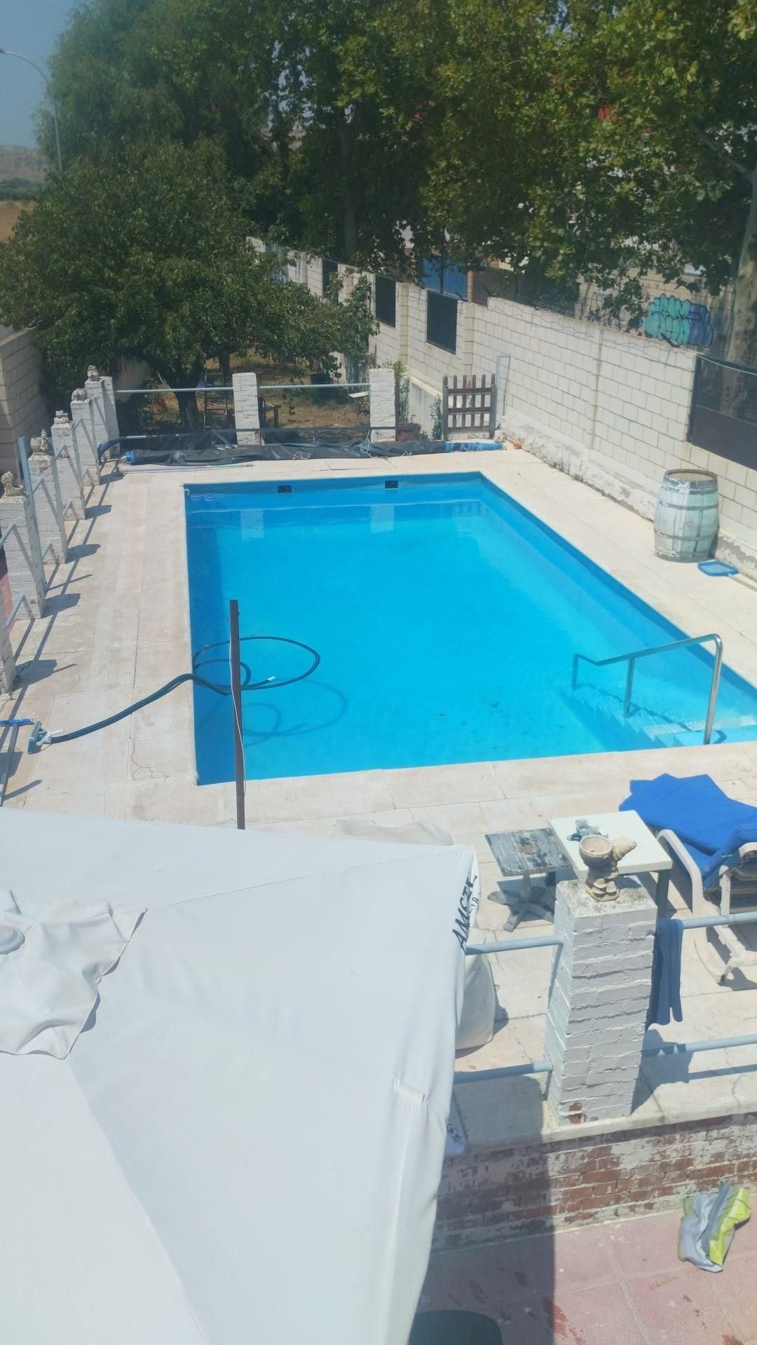 Swimming pool of House or chalet for sale in Arganda del Rey  with Air Conditioner, Heating and Private garden