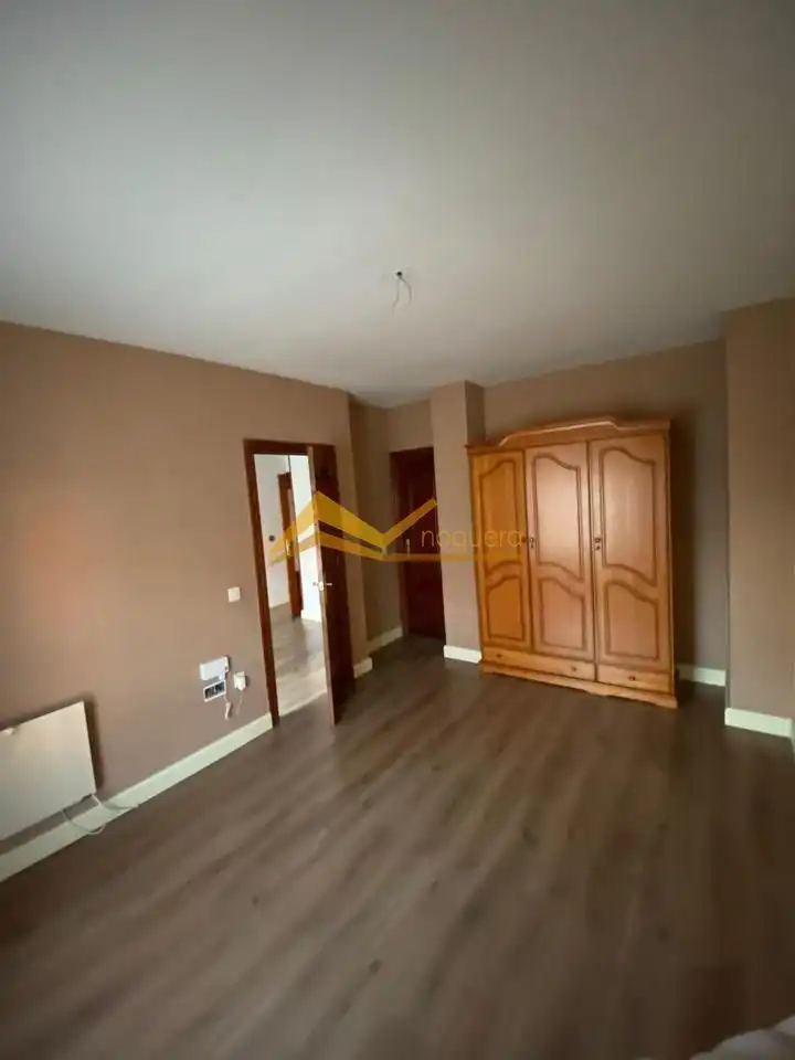 Schlafzimmer von Wohnung zum Verkauf in Guarromán mit Heizung und Balkon