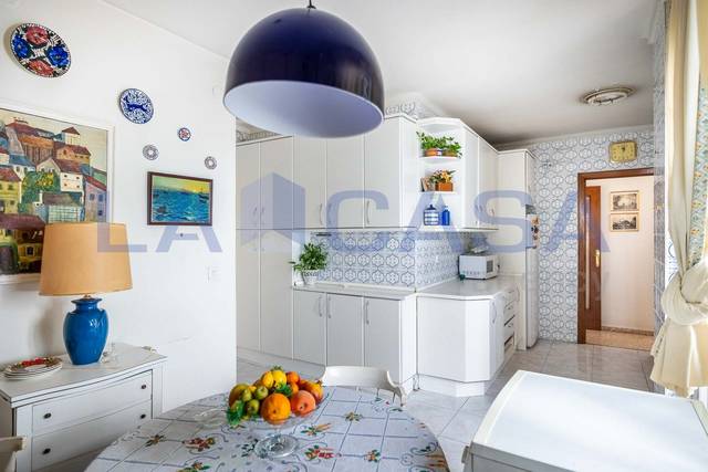 Piso en Venta en Calle Fernández de Ribera en Barrio del Nervión