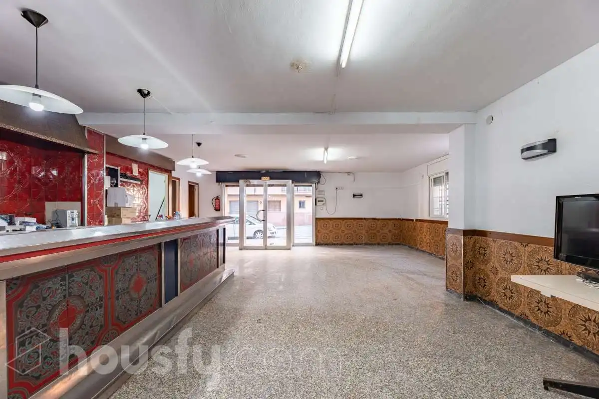Local comercial en venda a Calle Frederic Mompou ., imagen 7