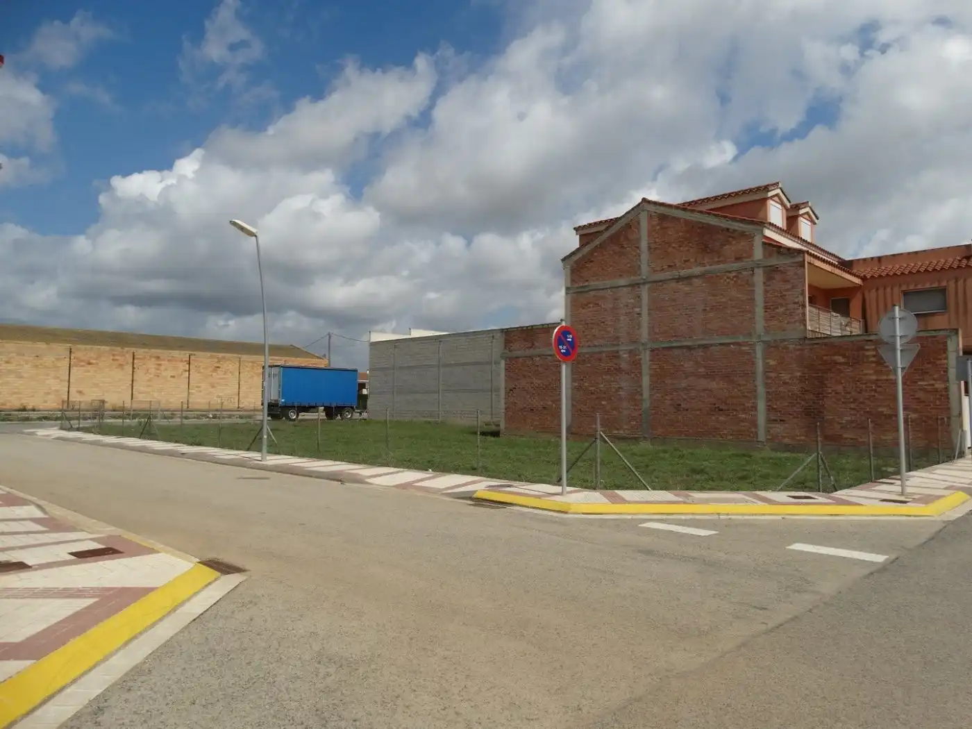 Vista exterior de Residencial en venda en L'Aldea