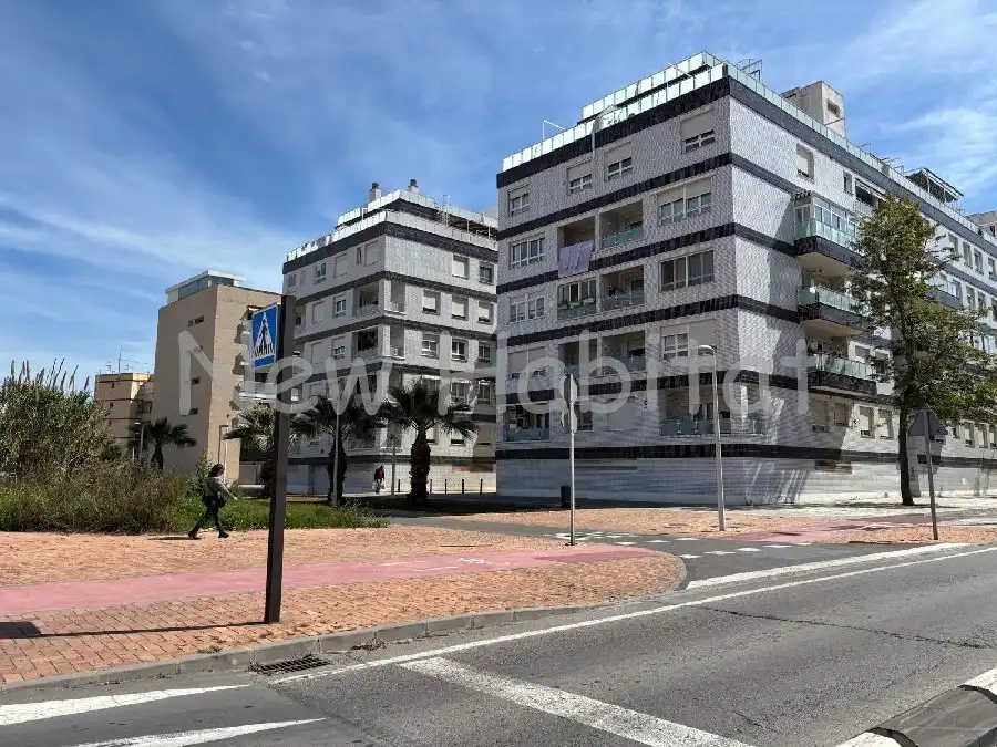Piso con ascensor en venta en El Grao, imagen 4
