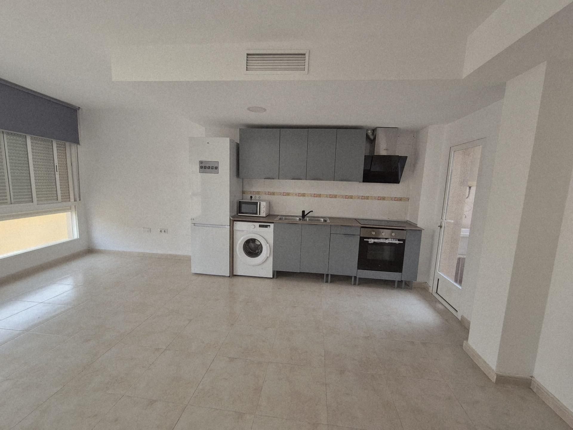 Cuina de Pis de lloguer en La Unión amb Terrassa