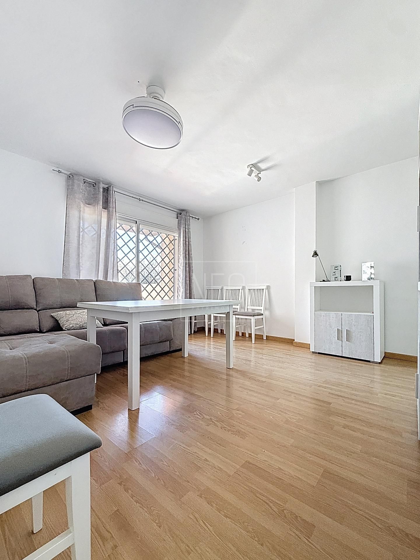 Planta baixa en venda a Calle ALBENIZ, Albolote