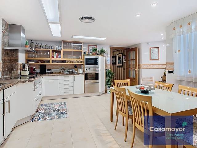 Piso en Venta en Avinguda General Marvá, 18 en Mercado