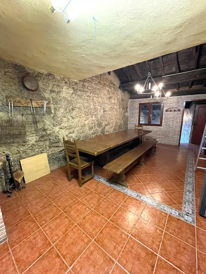 Esszimmer von Country house zum Verkauf in Anguciana mit Möbliert