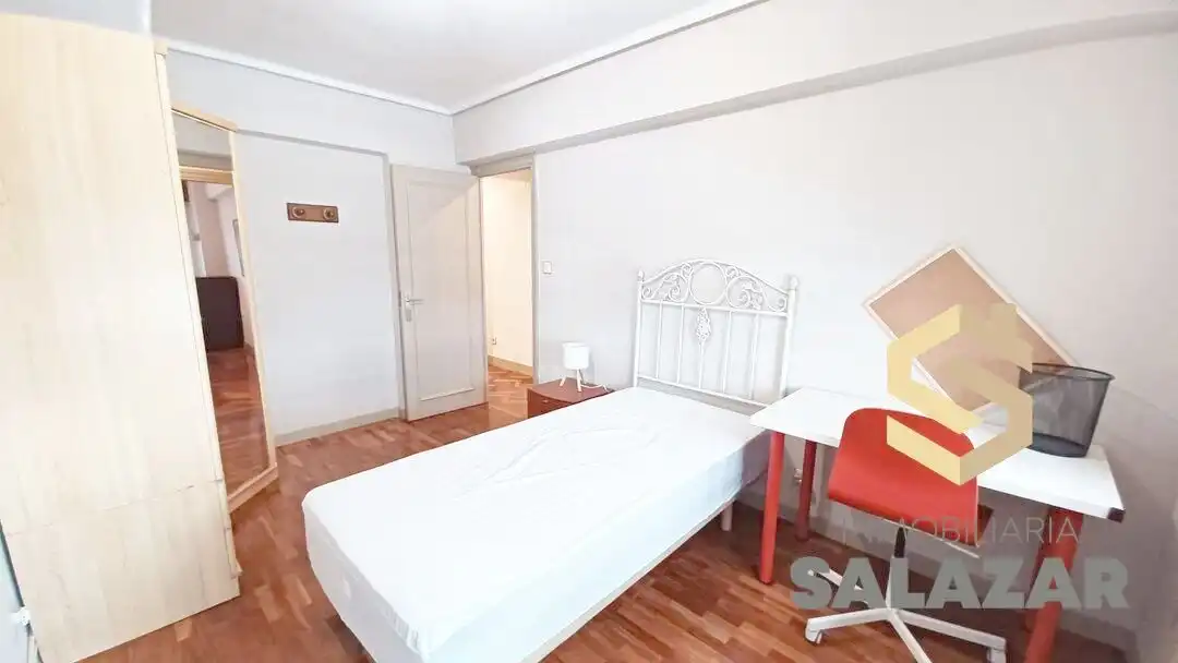 Flat for rent in Haro Plaza, Santutxu - Basarrate