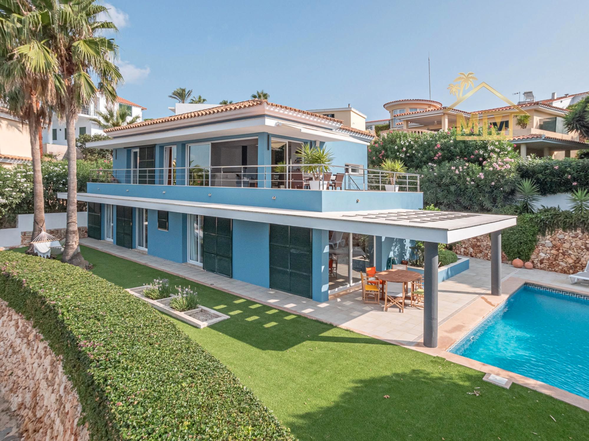 Vista exterior de Casa o xalet en venda en Maó - Mahón amb Aire condicionat, Jardí privat i Terrassa