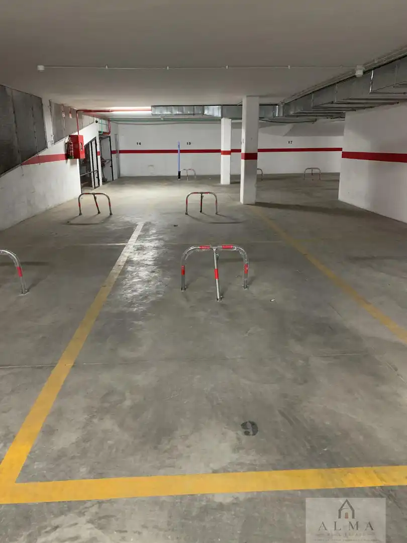 Einzelparkplatz zum Verkauf in Almendralejo, imagen 3