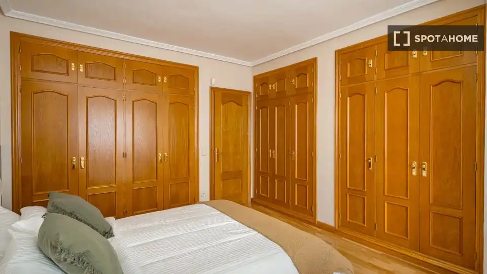 Habitació a Conde Orgaz - Piovera