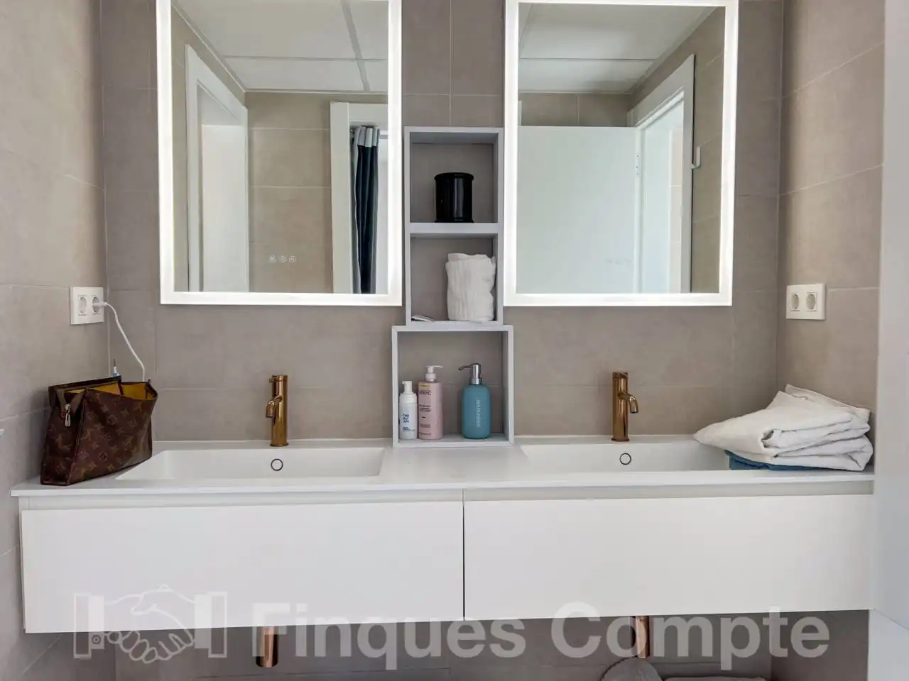 Bany de Casa o xalet en venda en Roda de Berà amb Aire condicionat, Jardí privat i Terrassa