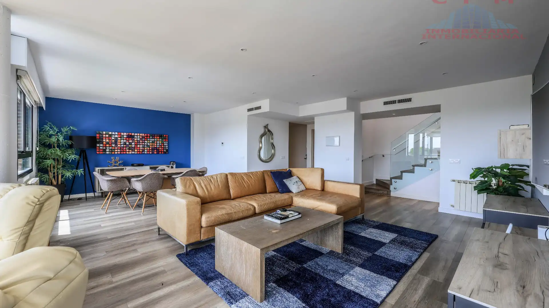 Sala de estar de Dúplex de alquiler en La Moraleja con Aire acondicionado, Calefacción y Parquet