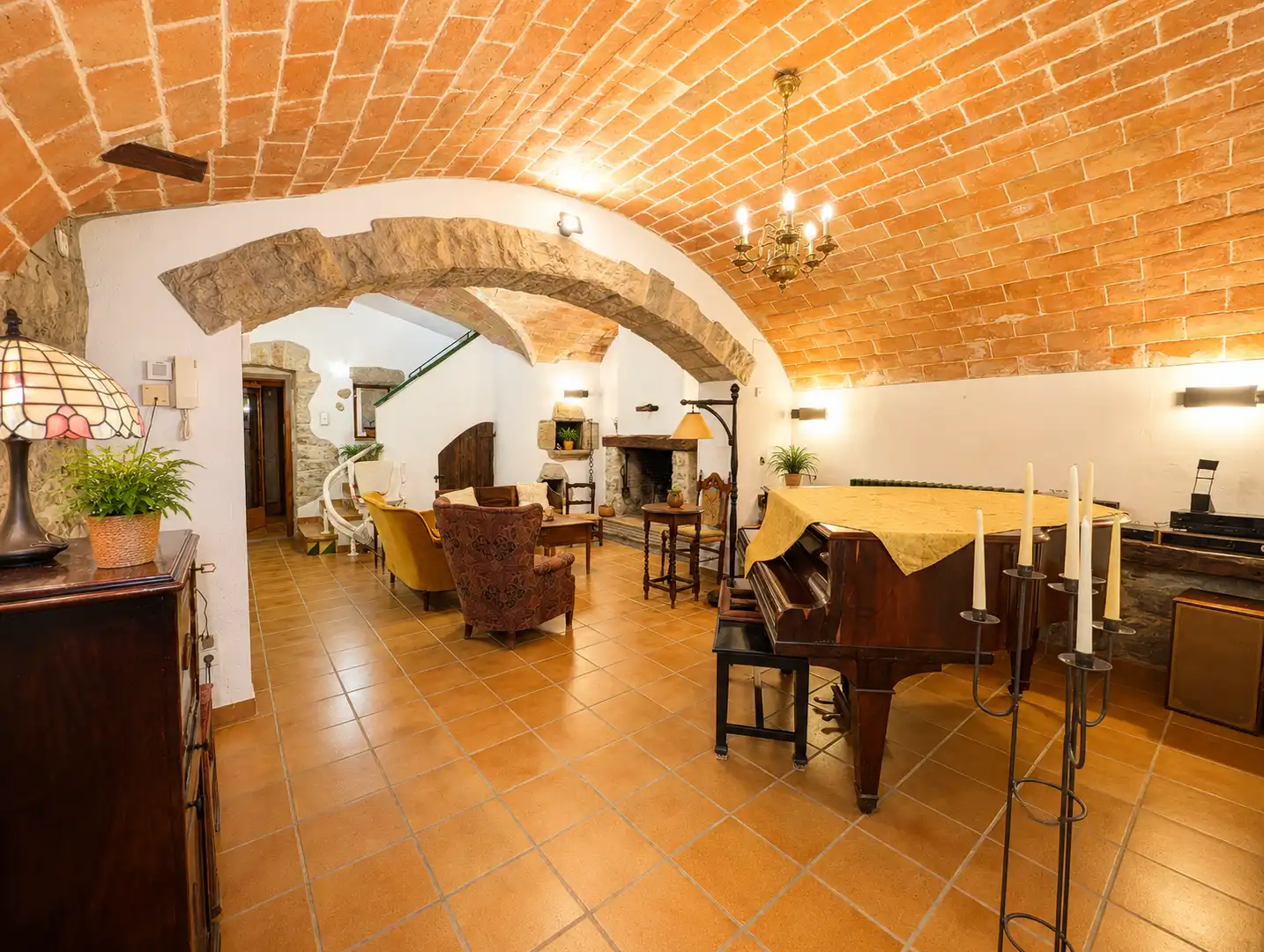 Casa con terraza en venta en Calle carrer PERELLO, imagen 2