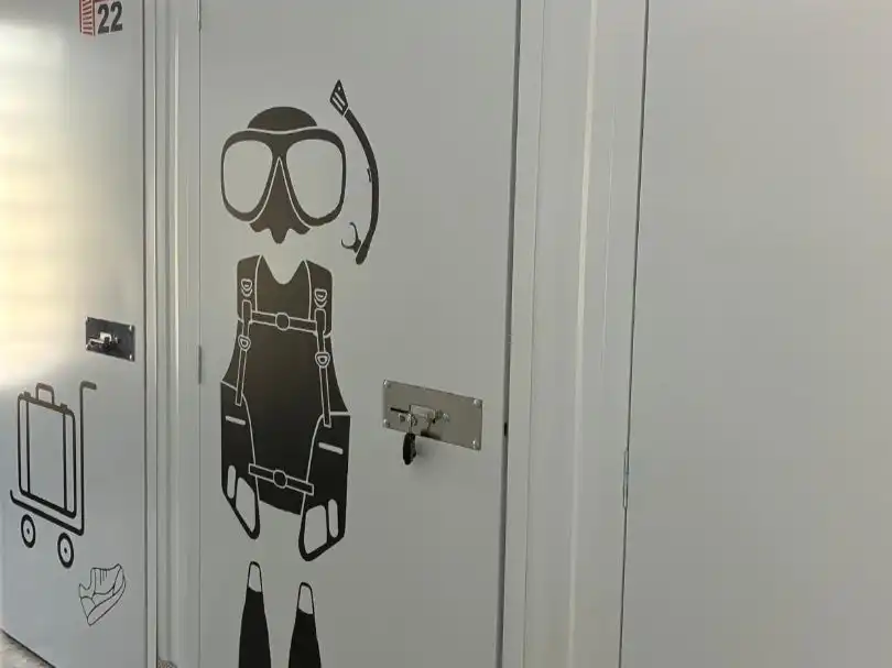 Baño de Trastero de alquiler en Vélez-Málaga con Alarma