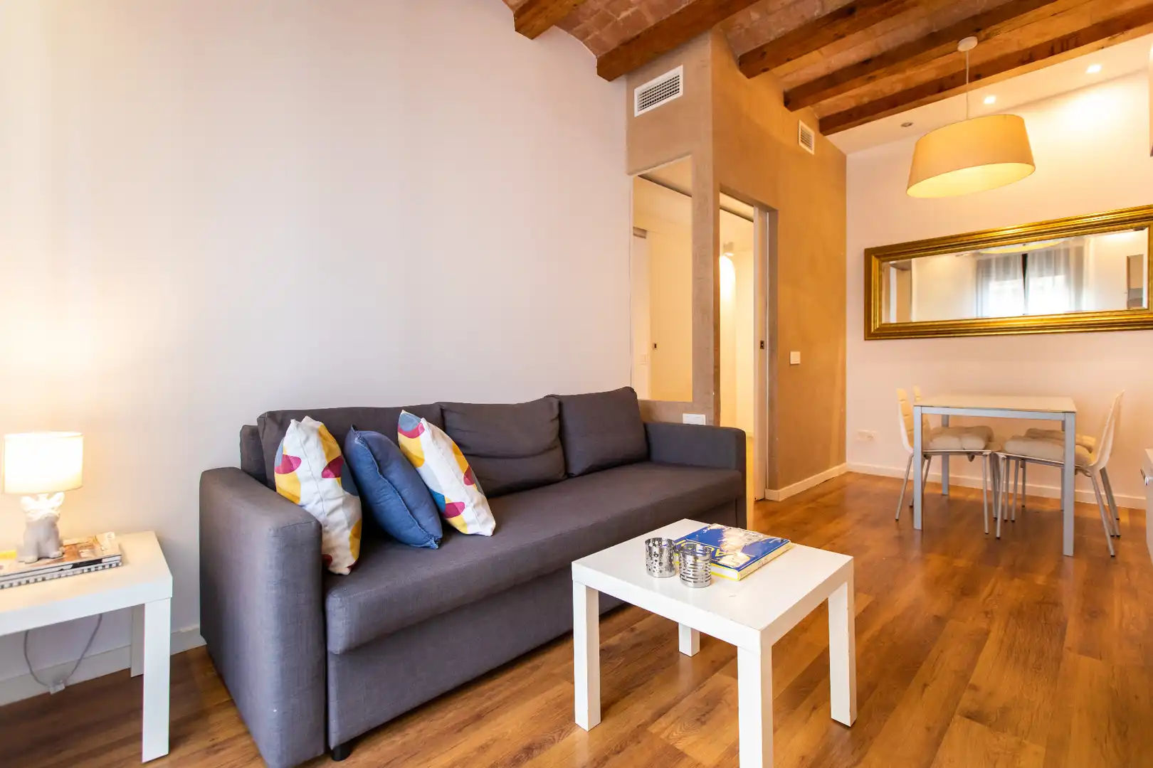 Flat for sale in Carrer de Tapioles, El Poble Sec - Parc de Montjuïc