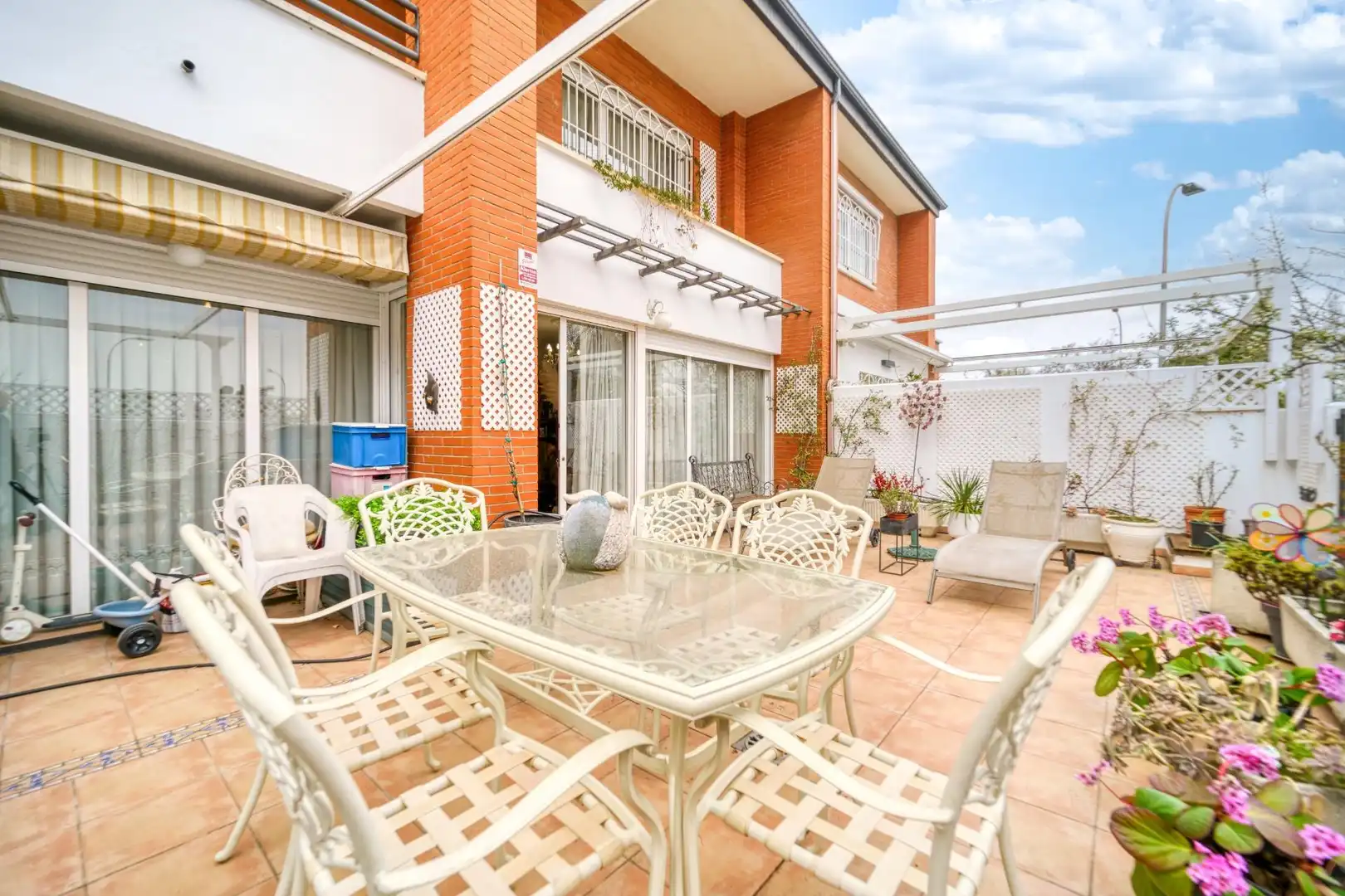 Terrace of Detached homes for sale in Madrid  with Air Conditioner, Heating and Parquet flooring